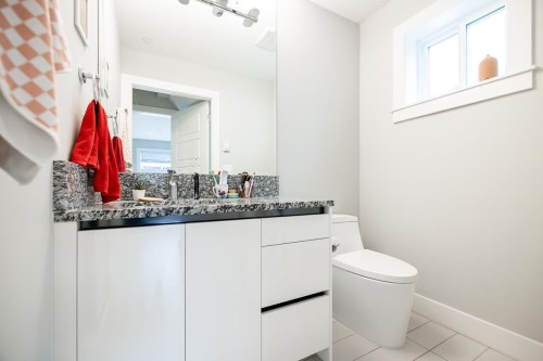 2388 2Nd Avenue E, Vancouver, BC 