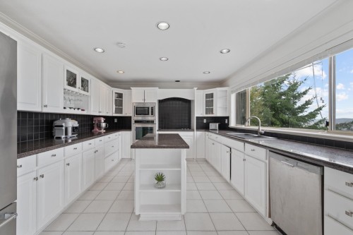 5532 Westhaven Road, West Vancouver, BC 