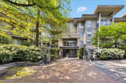414-9339 University Crescent  Burnaby, BC V5A 4Y1