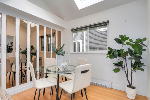 2564 6Th Avenue W, Vancouver, BC 