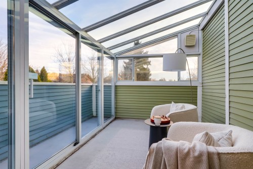 2564 6Th Avenue W, Vancouver, BC 