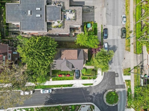 498 5Th Avenue E, Vancouver, BC 