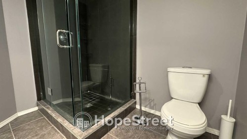 2451 Mowat Place, North Vancouver, BC 