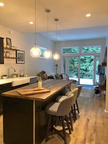 721 Wellington Drive, North Vancouver, BC 