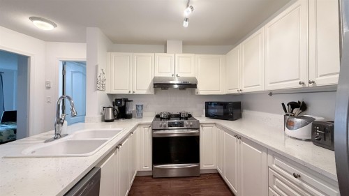 236-5880 Dover Crescent, Richmond, BC 