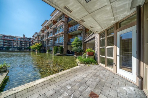111-3606 Aldercrest Drive, North Vancouver, BC 