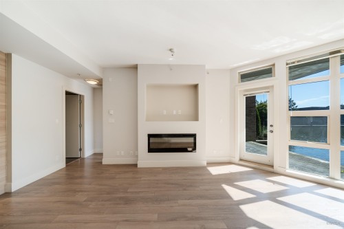 111-3606 Aldercrest Drive, North Vancouver, BC 