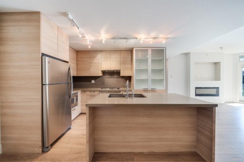 111-3606 Aldercrest Drive, North Vancouver, BC 