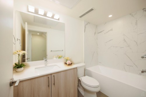 8-6929 Balmoral Street, Burnaby, BC 