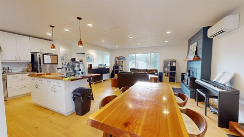 1212 Parkwood Place, Squamish, BC 