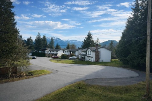 1212 Parkwood Place, Squamish, BC 