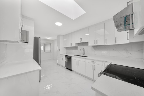 5811 Sprott Street, Burnaby, BC 