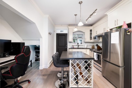 105-3488 Sefton Street, Port Coquitlam, BC 