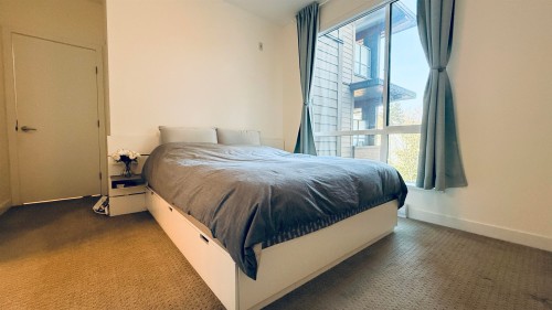 322-7133 14Th Avenue, Burnaby, BC 