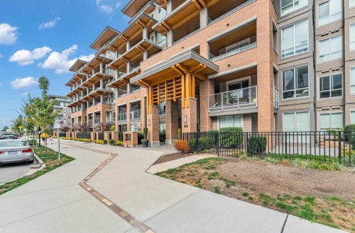 322-7133 14Th Avenue, Burnaby, BC 