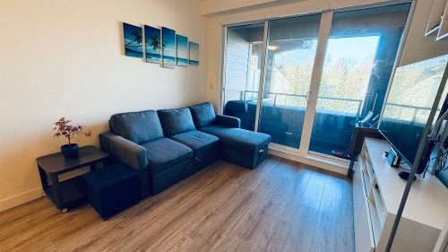 322-7133 14Th Avenue, Burnaby, BC 