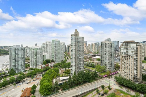 2304-89 Nelson Street, Vancouver, BC 