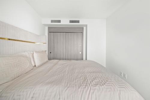 2304-89 Nelson Street, Vancouver, BC 