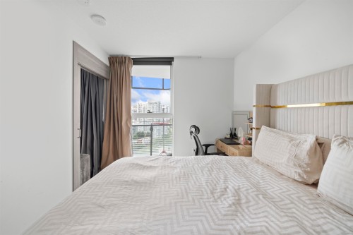 2304-89 Nelson Street, Vancouver, BC 