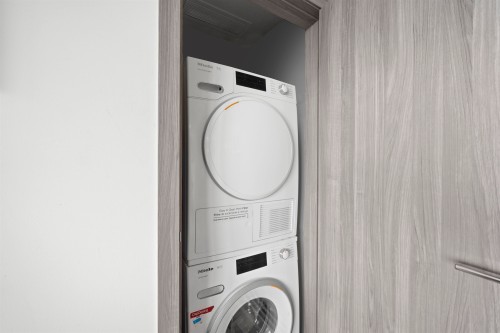 2304-89 Nelson Street, Vancouver, BC 