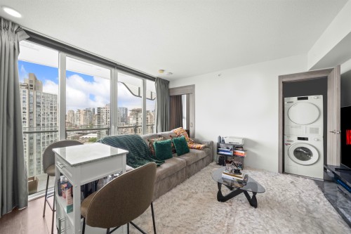 2304-89 Nelson Street, Vancouver, BC 