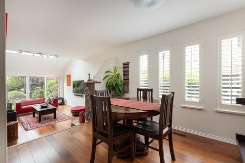 1915 Chesterfield Avenue, North Vancouver, BC 