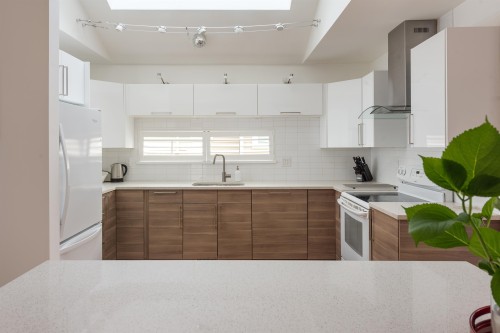 1915 Chesterfield Avenue, North Vancouver, BC 