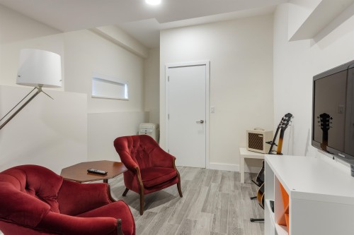 1915 Chesterfield Avenue, North Vancouver, BC 