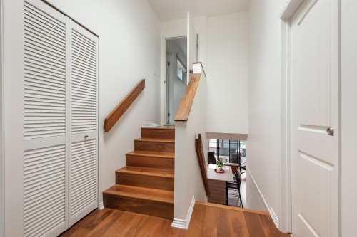 1915 Chesterfield Avenue, North Vancouver, BC 