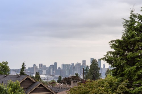 1915 Chesterfield Avenue, North Vancouver, BC 