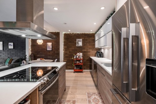 110-330 7Th Avenue E, Vancouver, BC 