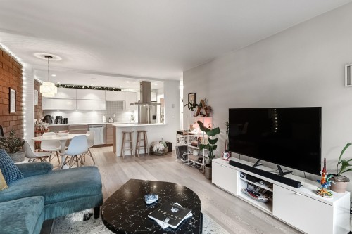 110-330 7Th Avenue E, Vancouver, BC 