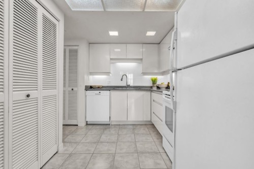 512-4900 Cartier Street, Vancouver, BC 