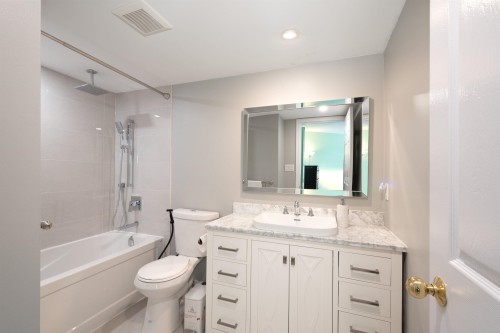 309-220 Newport Drive, Port Moody, BC 