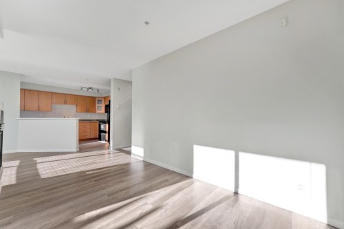 101-3142 St Johns Street, Port Moody, BC 