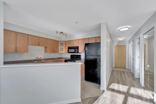 101-3142 St Johns Street, Port Moody, BC 