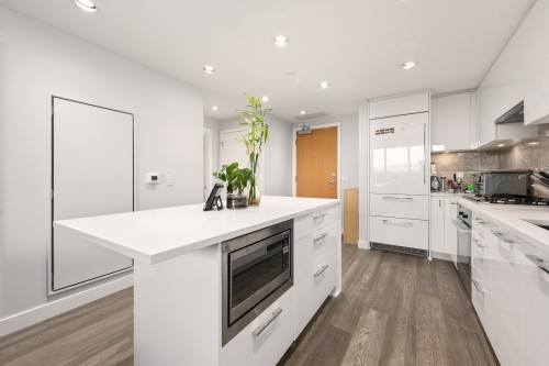 1303-5410 Shortcut Road, Vancouver, BC 