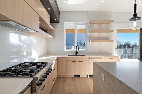 2216 Windsail Place, Squamish, BC 