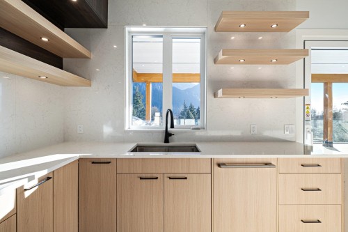 2216 Windsail Place, Squamish, BC 