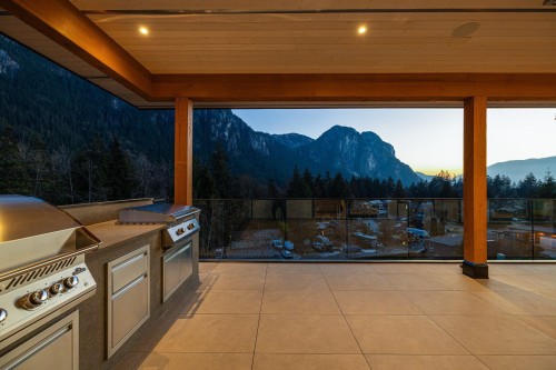 2216 Windsail Place, Squamish, BC 