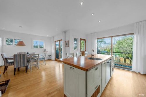 3793 22Nd Avenue W, Vancouver, BC 