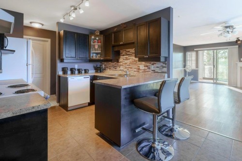 201-22722 Lougheed Highway, Maple Ridge, BC 