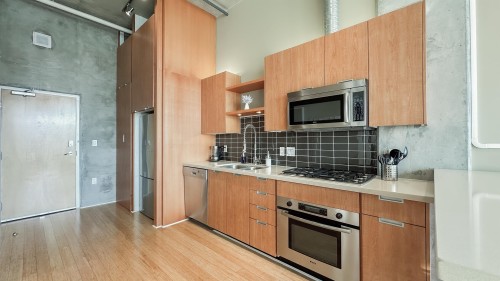 304-495 6Th Avenue W, Vancouver, BC 