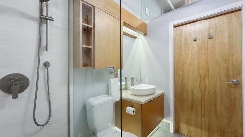 304-495 6Th Avenue W, Vancouver, BC 