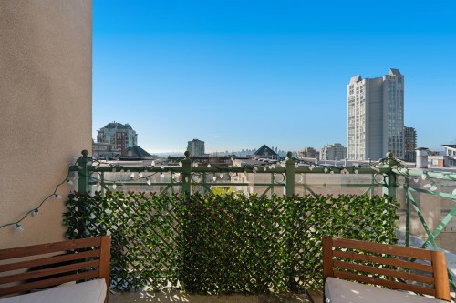 414-332 Lonsdale Avenue, North Vancouver, BC 