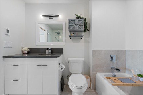 414-332 Lonsdale Avenue, North Vancouver, BC 