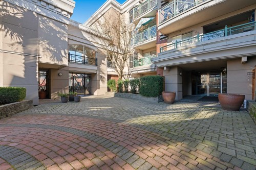 414-332 Lonsdale Avenue, North Vancouver, BC 