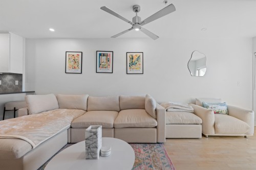 414-332 Lonsdale Avenue, North Vancouver, BC 