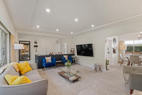 869 Clements Avenue, North Vancouver, BC 