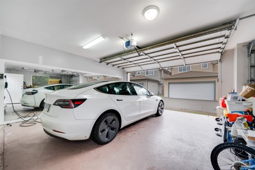 10320 Scotsdale Avenue, Richmond, BC 